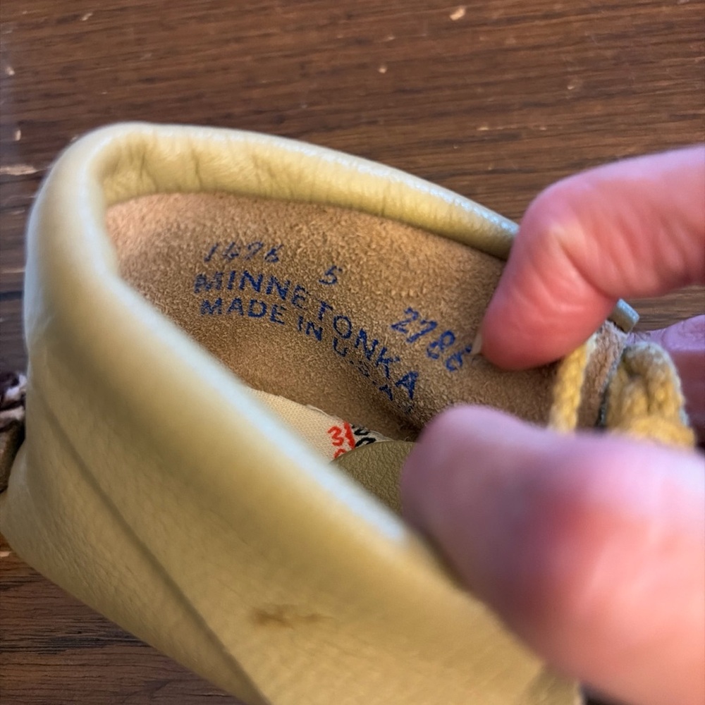 Vtg. New Minnetonka unisex moccasins - Picture 2 of 4